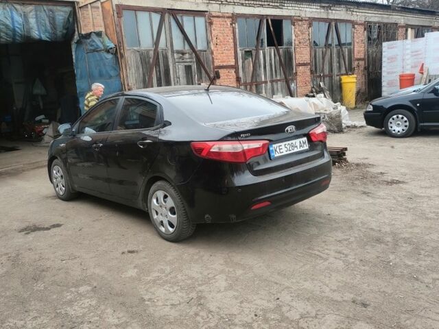 Киа Рио 2013 в Павлограде на Automoto.ua Черный Киа Рио, объемом двигателя 1.4 л и пробегом 140 тыс. км за 8000 $, фото 4 на Automoto.ua