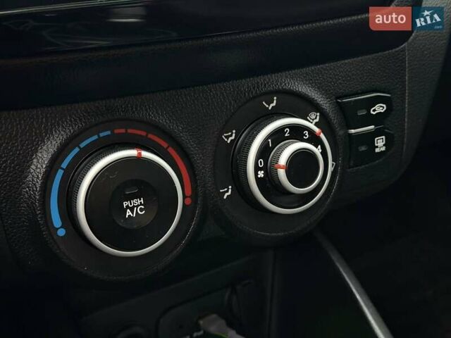 Черный Киа Рио, объемом двигателя 1.4 л и пробегом 220 тыс. км за 8200 $, фото 46 на Automoto.ua