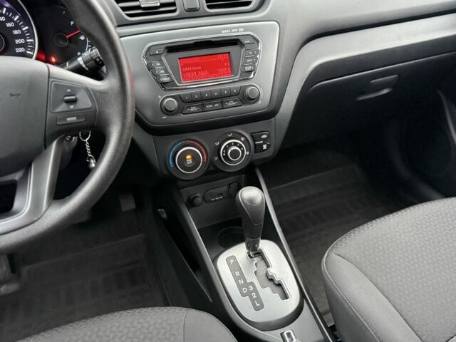 Чорний Кіа Ріо, об'ємом двигуна 1.4 л та пробігом 45 тис. км за 9800 $, фото 16 на Automoto.ua