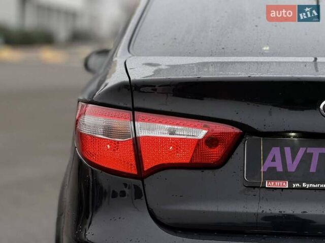 Черный Киа Рио, объемом двигателя 1.4 л и пробегом 220 тыс. км за 8200 $, фото 17 на Automoto.ua