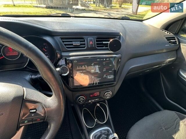 Чорний Кіа Ріо, об'ємом двигуна 1.59 л та пробігом 329 тис. км за 6000 $, фото 17 на Automoto.ua