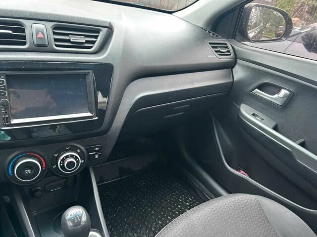 Черный Киа Рио, объемом двигателя 1.4 л и пробегом 141 тыс. км за 7200 $, фото 2 на Automoto.ua