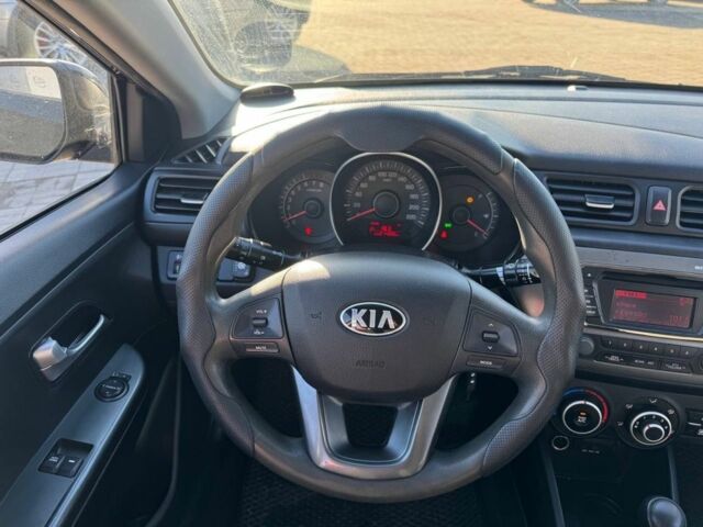 Чорний Кіа Ріо, об'ємом двигуна 1.4 л та пробігом 214 тис. км за 7700 $, фото 9 на Automoto.ua