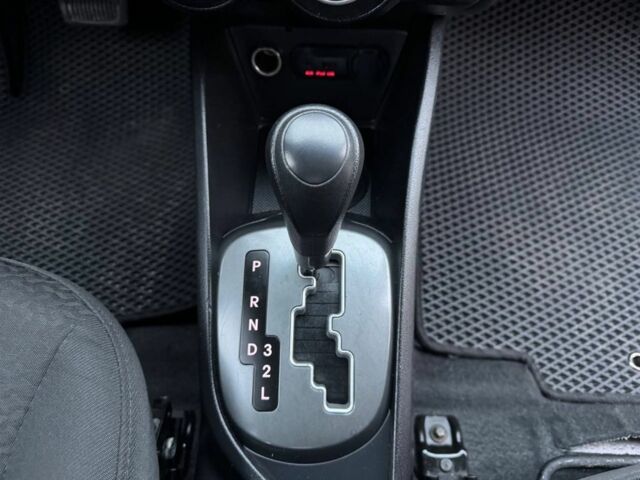 Чорний Кіа Ріо, об'ємом двигуна 1.4 л та пробігом 214 тис. км за 7700 $, фото 12 на Automoto.ua