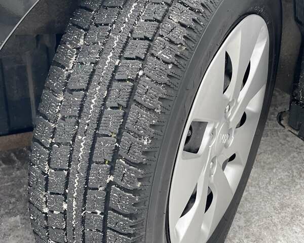 Черный Киа Рио, объемом двигателя 1.4 л и пробегом 124 тыс. км за 9350 $, фото 44 на Automoto.ua