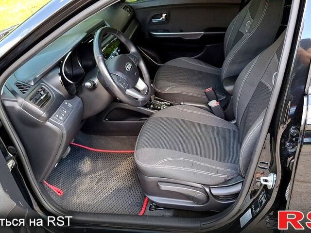 Черный Киа Рио, объемом двигателя 1.6 л и пробегом 130 тыс. км за 8750 $, фото 7 на Automoto.ua