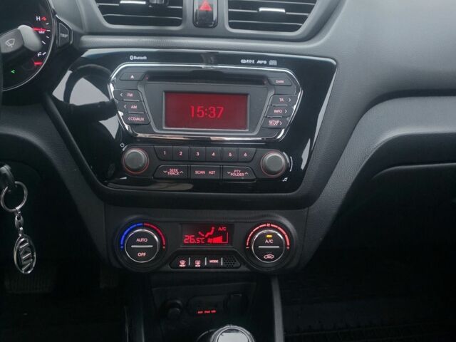 Черный Киа Рио, объемом двигателя 1.6 л и пробегом 150 тыс. км за 9000 $, фото 12 на Automoto.ua