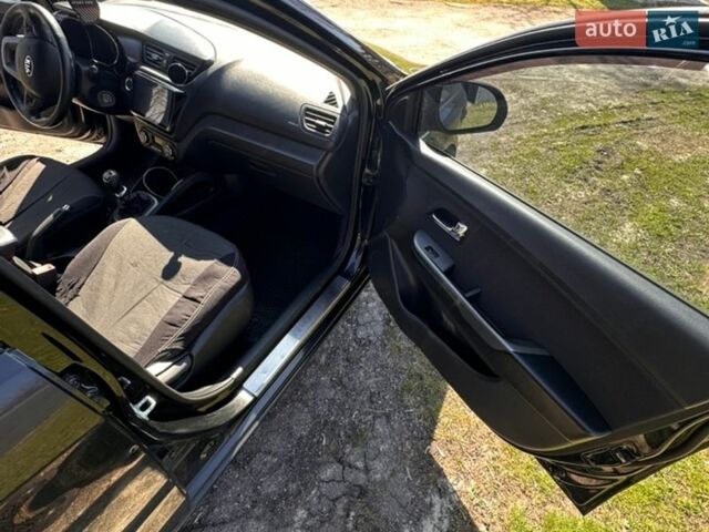 Чорний Кіа Ріо, об'ємом двигуна 1.59 л та пробігом 329 тис. км за 6000 $, фото 12 на Automoto.ua