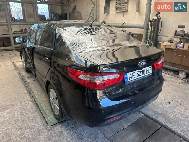 Черный Киа Рио, объемом двигателя 1.59 л и пробегом 105 тыс. км за 2700 $, фото 1 на Automoto.ua