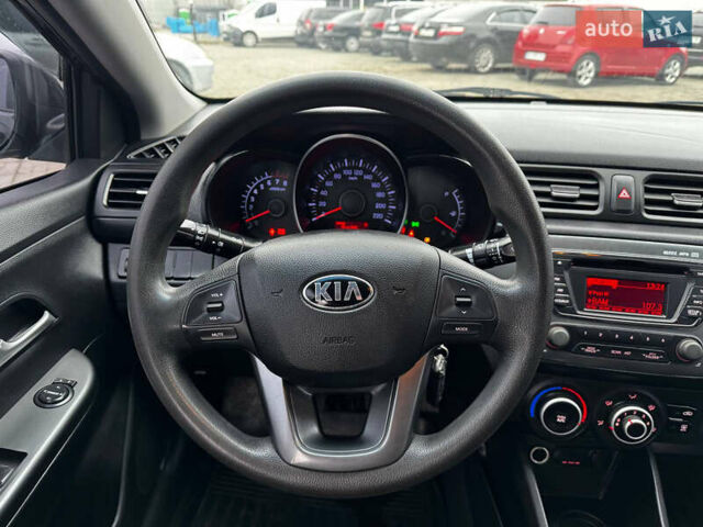 Черный Киа Рио, объемом двигателя 1.4 л и пробегом 185 тыс. км за 6999 $, фото 10 на Automoto.ua