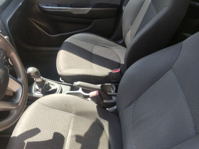 Киа Рио 2013 в Черновцах на Automoto.ua Черный Киа Рио, объемом двигателя 1.4 л и пробегом 186 тыс. км за 6800 $, фото 5 на Automoto.ua