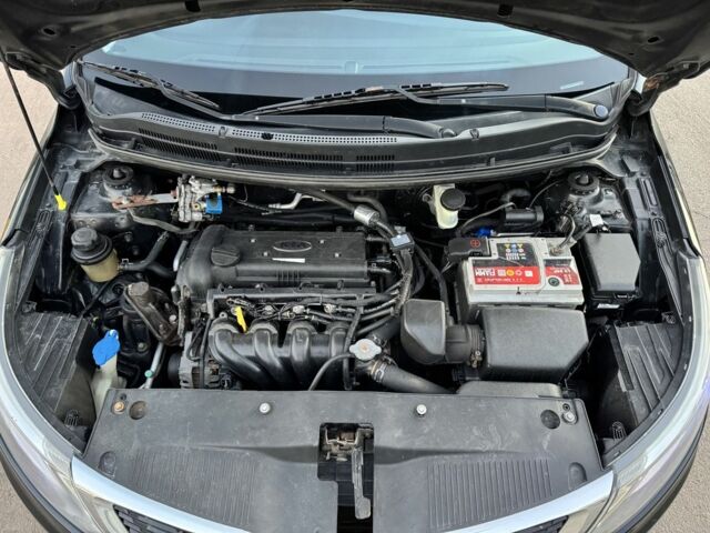 Черный Киа Рио, объемом двигателя 1.4 л и пробегом 305 тыс. км за 4750 $, фото 6 на Automoto.ua