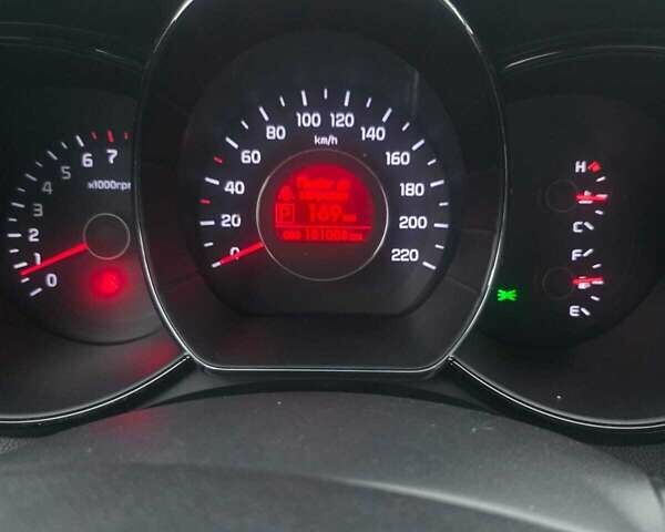 Черный Киа Рио, объемом двигателя 1.59 л и пробегом 150 тыс. км за 9000 $, фото 5 на Automoto.ua