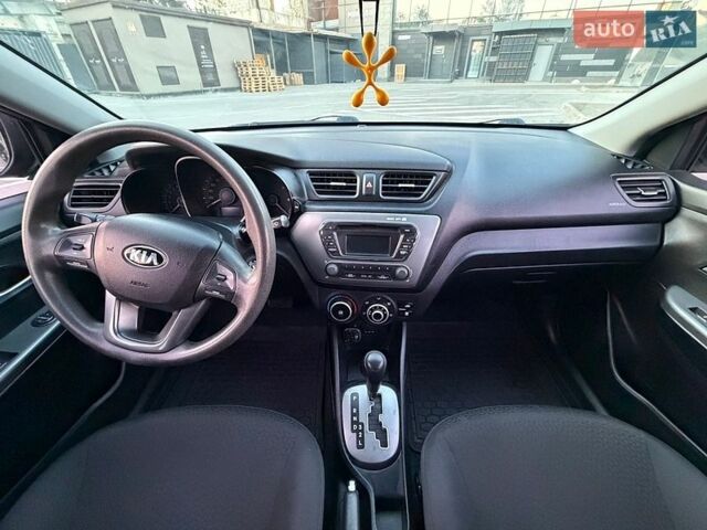 Черный Киа Рио, объемом двигателя 1.4 л и пробегом 90 тыс. км за 9000 $, фото 9 на Automoto.ua