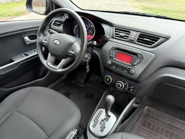 Чорний Кіа Ріо, об'ємом двигуна 1.4 л та пробігом 45 тис. км за 9800 $, фото 20 на Automoto.ua