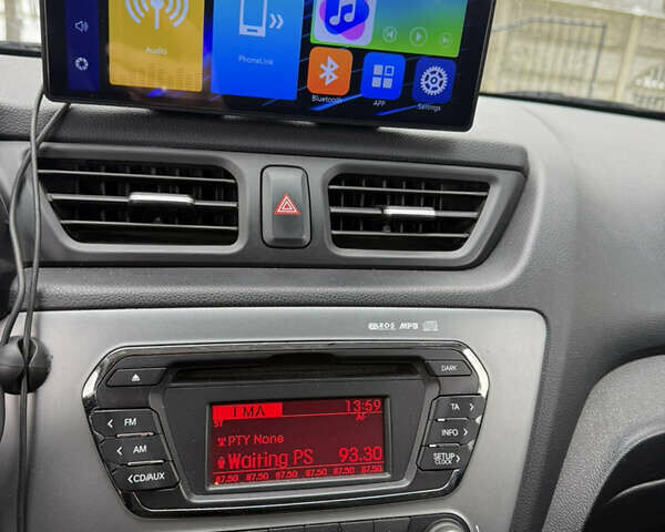 Чорний Кіа Ріо, об'ємом двигуна 1.4 л та пробігом 123 тис. км за 7300 $, фото 15 на Automoto.ua