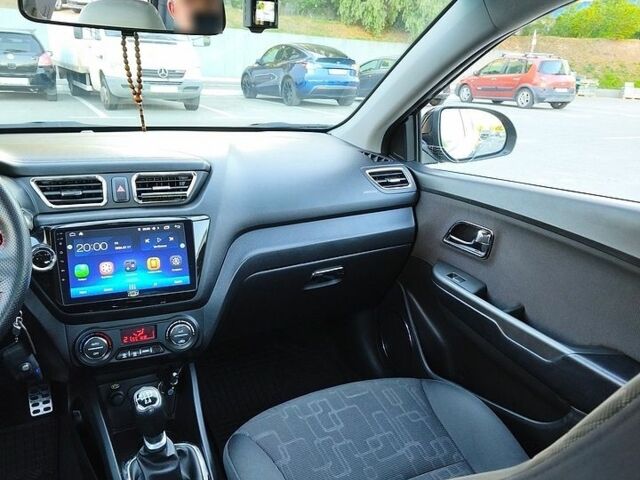 Чорний Кіа Ріо, об'ємом двигуна 1.59 л та пробігом 99 тис. км за 8800 $, фото 20 на Automoto.ua