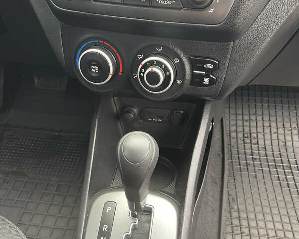 Черный Киа Рио, объемом двигателя 1.4 л и пробегом 136 тыс. км за 7700 $, фото 38 на Automoto.ua