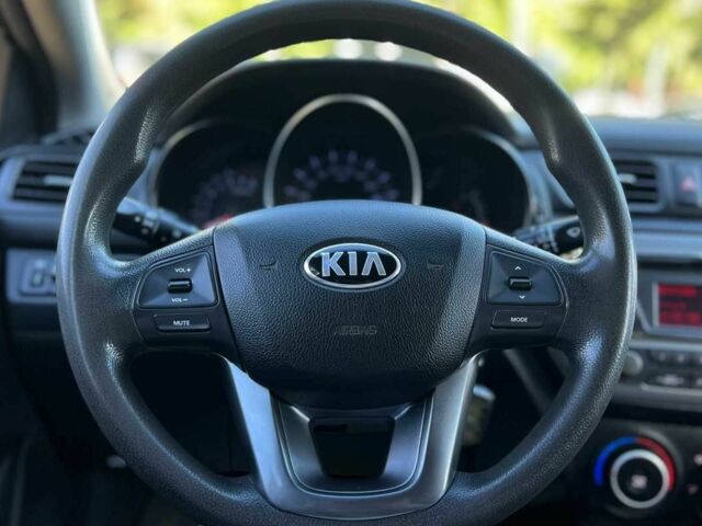 Черный Киа Рио, объемом двигателя 1.4 л и пробегом 215 тыс. км за 6999 $, фото 9 на Automoto.ua
