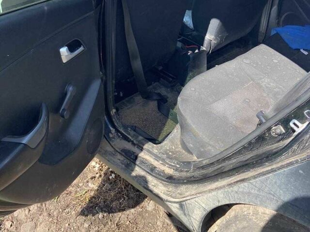 Черный Киа Рио, объемом двигателя 1.4 л и пробегом 1 тыс. км за 1778 $, фото 6 на Automoto.ua