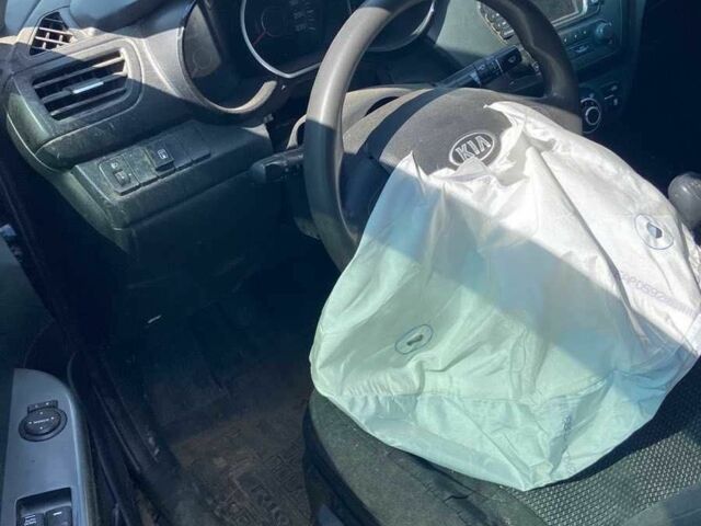 Черный Киа Рио, объемом двигателя 1.4 л и пробегом 1 тыс. км за 1778 $, фото 4 на Automoto.ua
