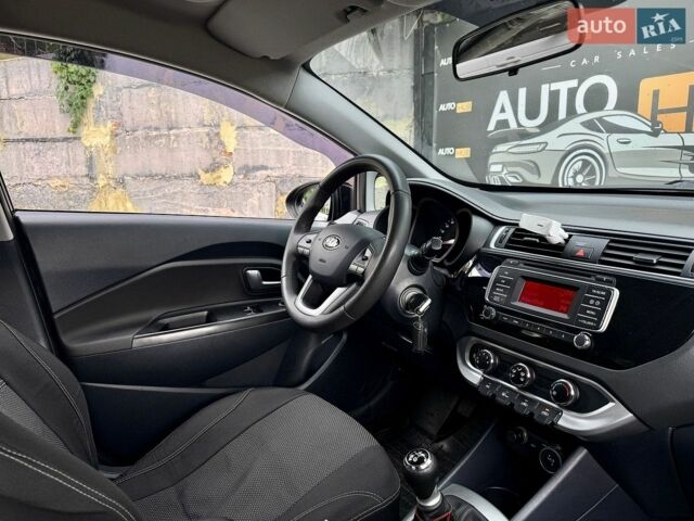 Черный Киа Рио, объемом двигателя 1.25 л и пробегом 100 тыс. км за 8600 $, фото 10 на Automoto.ua
