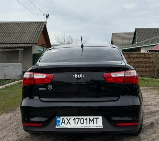 Чорний Кіа Ріо, об'ємом двигуна 1.25 л та пробігом 100 тис. км за 7500 $, фото 3 на Automoto.ua