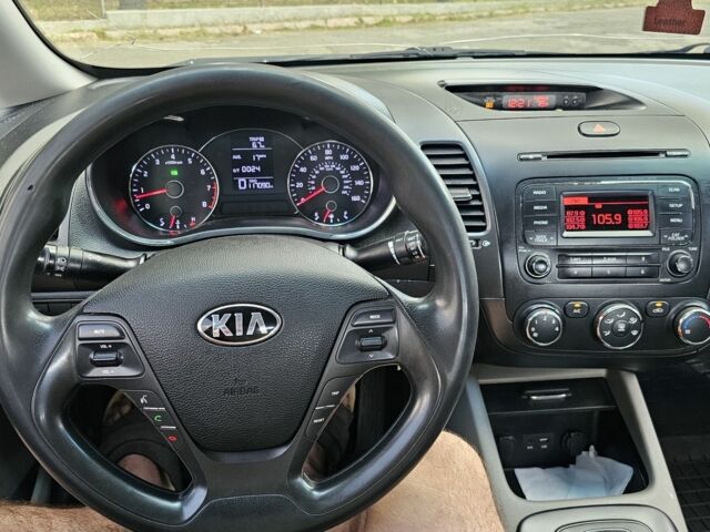Черный Киа Рио, объемом двигателя 0 л и пробегом 187 тыс. км за 6500 $, фото 4 на Automoto.ua