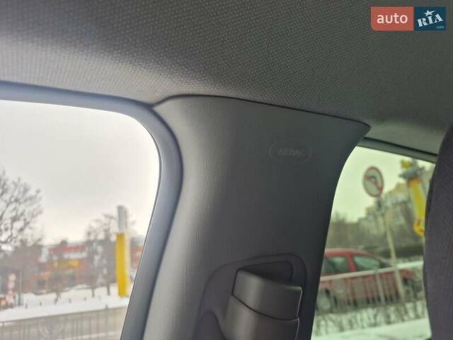Черный Киа Рио, объемом двигателя 1.4 л и пробегом 66 тыс. км за 11950 $, фото 59 на Automoto.ua