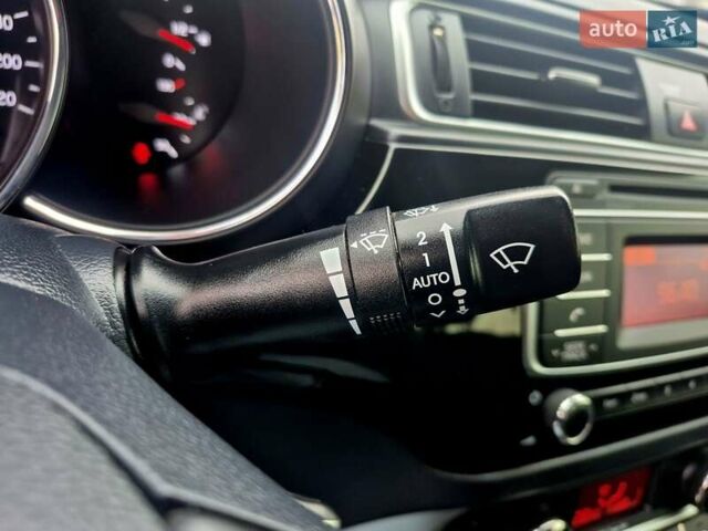 Черный Киа Рио, объемом двигателя 1.4 л и пробегом 66 тыс. км за 11950 $, фото 37 на Automoto.ua