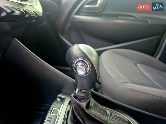 Черный Киа Рио, объемом двигателя 1.4 л и пробегом 66 тыс. км за 11950 $, фото 33 на Automoto.ua