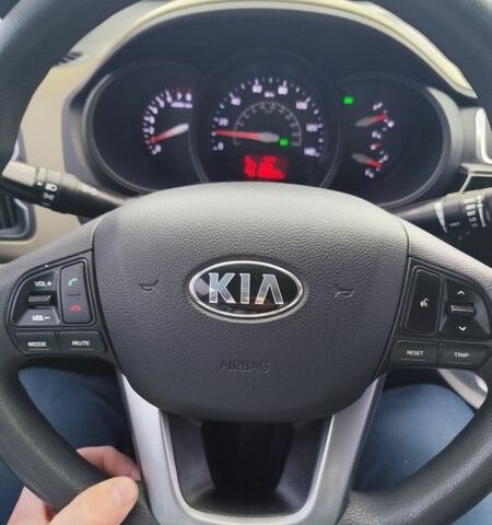 Чорний Кіа Ріо, об'ємом двигуна 1.59 л та пробігом 190 тис. км за 8500 $, фото 12 на Automoto.ua