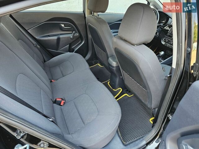 Черный Киа Рио, объемом двигателя 1.4 л и пробегом 91 тыс. км за 11500 $, фото 26 на Automoto.ua