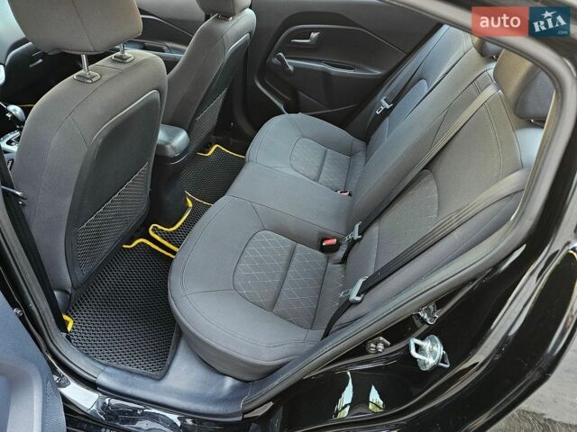 Черный Киа Рио, объемом двигателя 1.4 л и пробегом 91 тыс. км за 11500 $, фото 27 на Automoto.ua