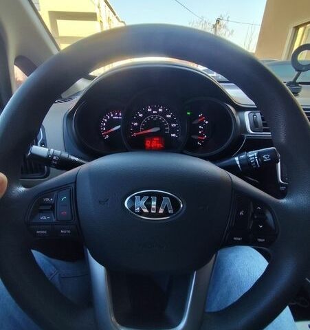 Чорний Кіа Ріо, об'ємом двигуна 1.59 л та пробігом 190 тис. км за 8500 $, фото 8 на Automoto.ua