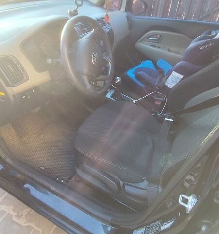 Чорний Кіа Ріо, об'ємом двигуна 1.59 л та пробігом 190 тис. км за 8500 $, фото 15 на Automoto.ua