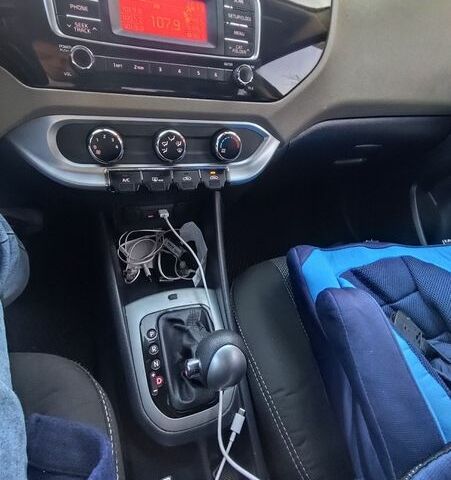 Чорний Кіа Ріо, об'ємом двигуна 1.59 л та пробігом 190 тис. км за 8500 $, фото 10 на Automoto.ua