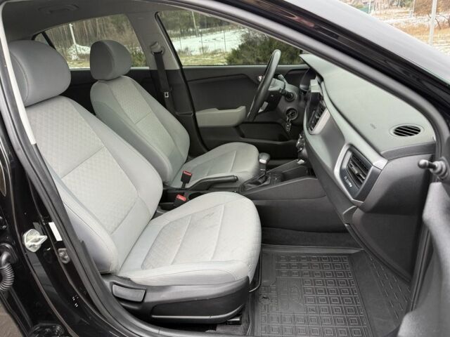 Черный Киа Рио, объемом двигателя 1.6 л и пробегом 135 тыс. км за 9800 $, фото 18 на Automoto.ua