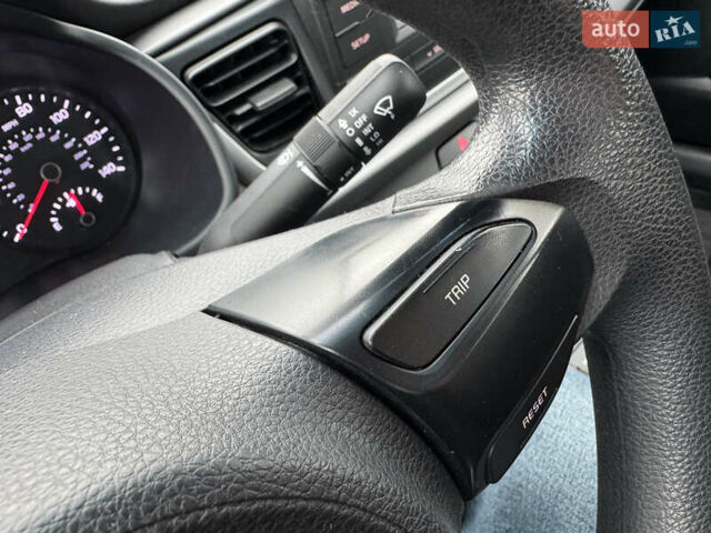 Черный Киа Рио, объемом двигателя 1.59 л и пробегом 89 тыс. км за 9490 $, фото 16 на Automoto.ua