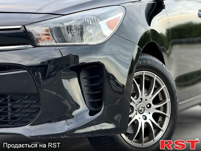 Черный Киа Рио, объемом двигателя 16 л и пробегом 128 тыс. км за 11900 $, фото 4 на Automoto.ua