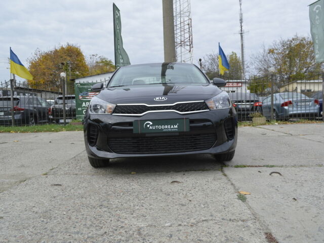 Черный Киа Рио, объемом двигателя 1.6 л и пробегом 2 тыс. км за 12800 $, фото 1 на Automoto.ua