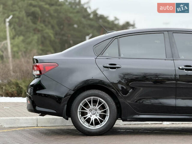 Черный Киа Рио, объемом двигателя 1.6 л и пробегом 135 тыс. км за 9800 $, фото 10 на Automoto.ua