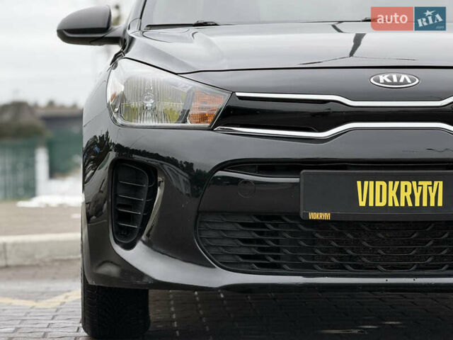 Черный Киа Рио, объемом двигателя 1.6 л и пробегом 135 тыс. км за 9300 $, фото 5 на Automoto.ua