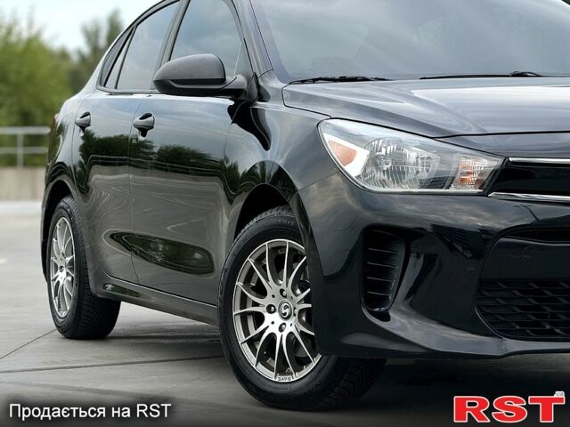 Черный Киа Рио, объемом двигателя 16 л и пробегом 128 тыс. км за 11900 $, фото 3 на Automoto.ua