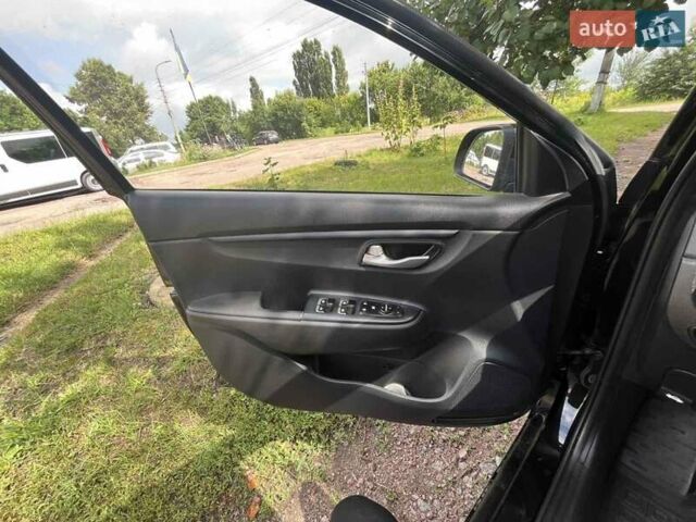 Киа Рио 2017 в Прилуках на Automoto.ua Черный Киа Рио, объемом двигателя 1.37 л и пробегом 34 тыс. км за 12400 $, фото 25 на Automoto.ua
