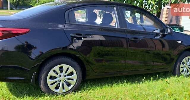 Киа Рио 2017 в Прилуках на Automoto.ua Черный Киа Рио, объемом двигателя 1.37 л и пробегом 34 тыс. км за 12400 $, фото 1 на Automoto.ua