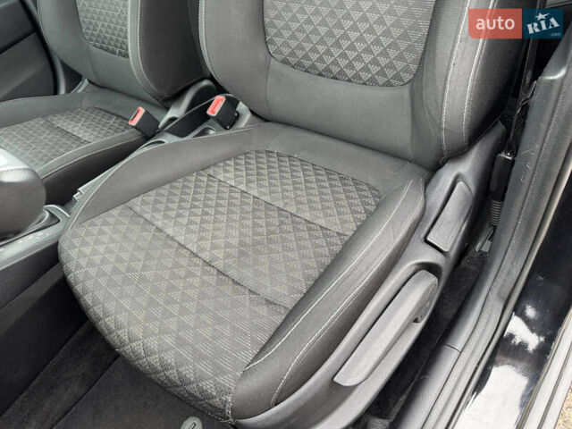 Черный Киа Рио, объемом двигателя 1.59 л и пробегом 89 тыс. км за 9490 $, фото 11 на Automoto.ua