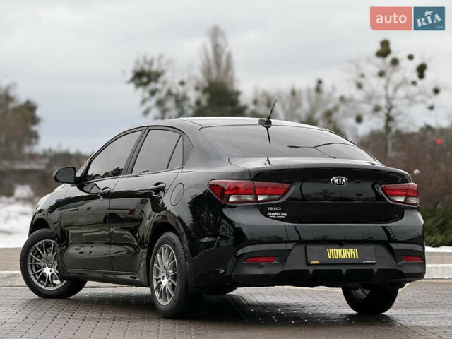 Черный Киа Рио, объемом двигателя 1.6 л и пробегом 135 тыс. км за 9300 $, фото 11 на Automoto.ua