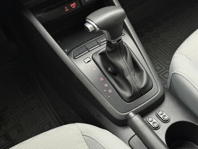 Черный Киа Рио, объемом двигателя 1.6 л и пробегом 135 тыс. км за 9300 $, фото 16 на Automoto.ua