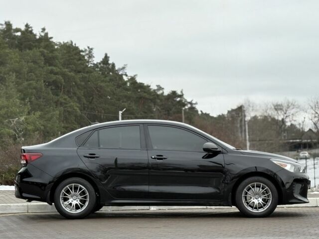 Черный Киа Рио, объемом двигателя 1.6 л и пробегом 135 тыс. км за 9800 $, фото 5 на Automoto.ua